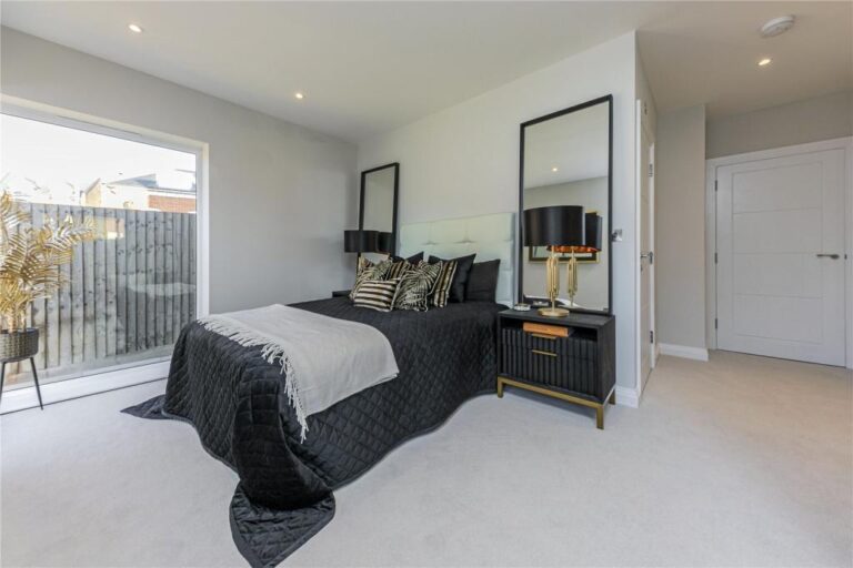 75989_RDI220050_IMG_02_0000